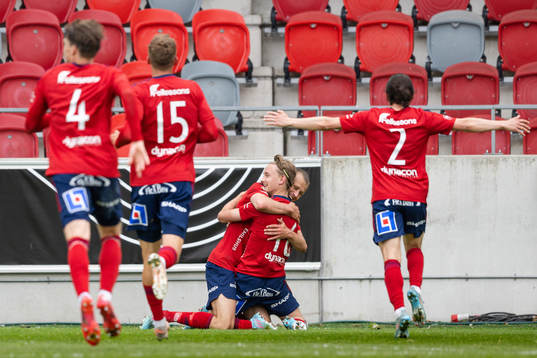Bläddra bland fler bilder av Fotboll, Superettan, Öster - Jönköpings Södra