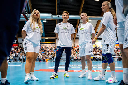 Sandra Thoen, Martin Ødegaard, Amalie Snøløs and Silje