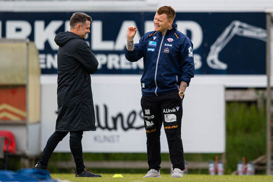 Alexander Straus, head coach of Brann, and John Arne Riise,