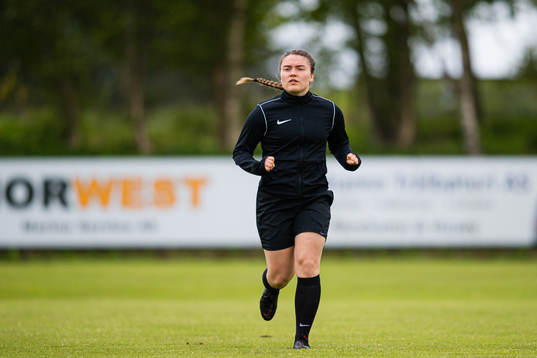 Karoline Marie Jensen, referee, warms up