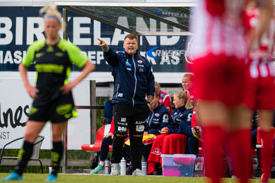 John Arne Riise, head coach of Avaldnes