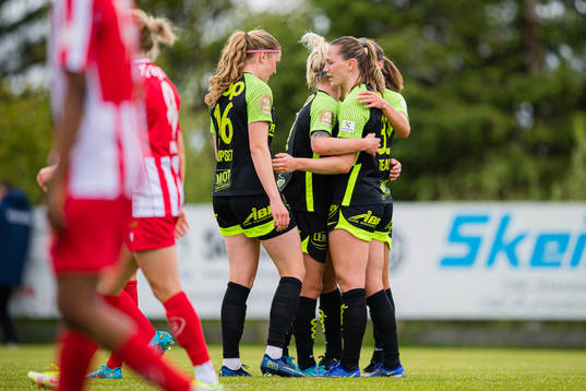 Elisabeth Terland of Brann celebrates