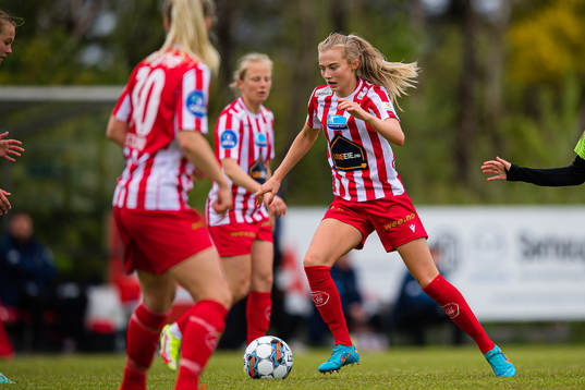 Sandra Østenstad of Avaldnes