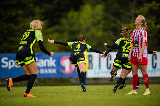 Tuva Hansen of Brann celebrates