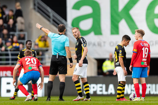 s Sebastian Larsson reagerar på domslut