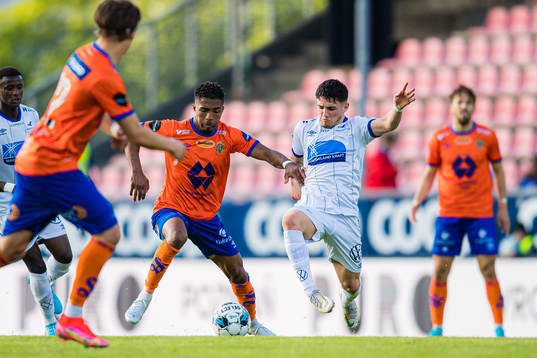 Erikson Spinola Lima of Aalesund and Christos Zafeiris of