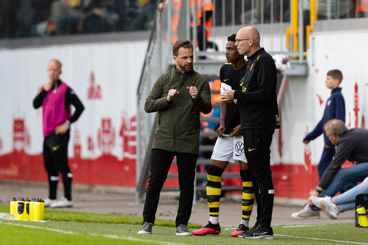 s tränare Bartosz Grzelak