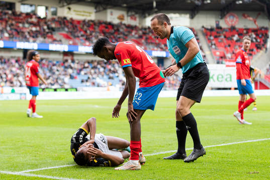 s Bilal Hussein och Helsingborgs Taha Ali