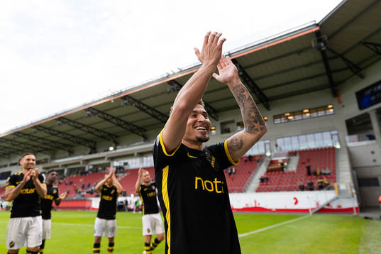 s Jordan Larsson jublar