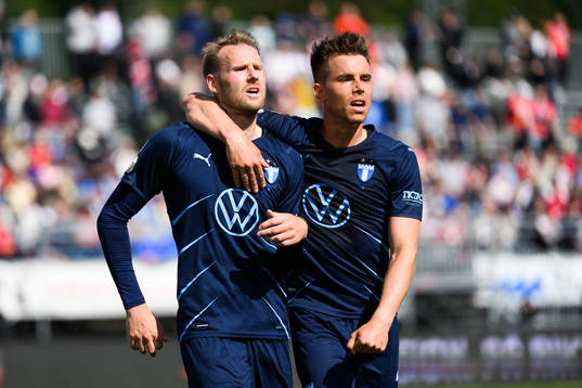 Malmö FFs Ola Toivonen och Jonas Knudsen jublar