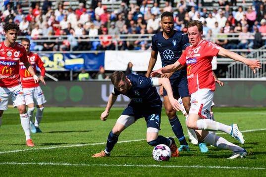 Malmö FFs Lasse Nielsen och Degerfors Adam Carlén