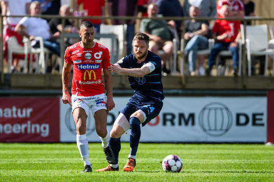 Degerfors Nikola Djurdjic och Malmö FFs Lasse Nielsen