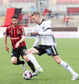 Brommapojkarnas David Zlotnik och Örebros Jake Larsson