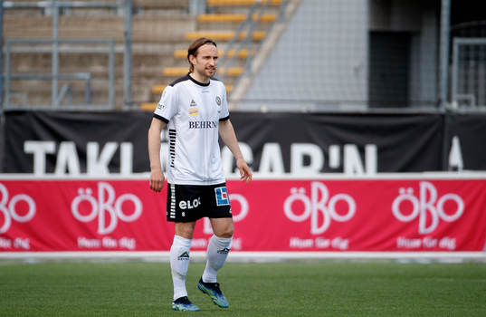 Örebros Kevin Walker deppar
