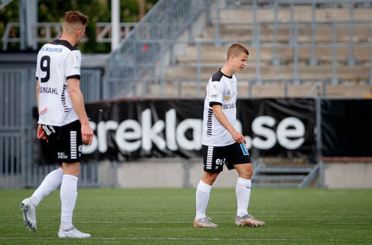 Örebros Samuel Dahl deppar
