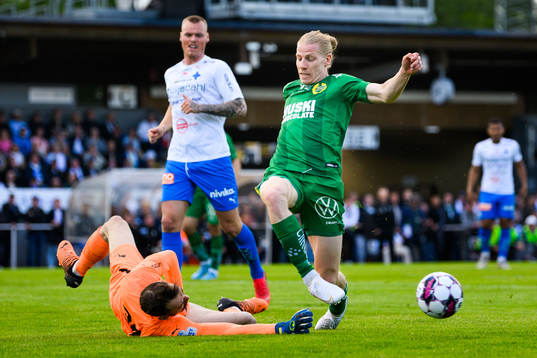 Värnamos målvakt Pilip Vaitsiakhovich och Hammarbys