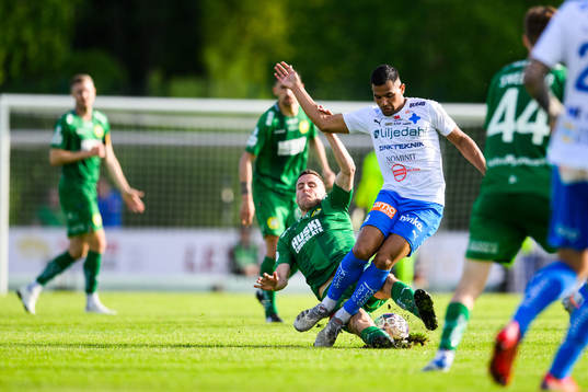 Hammarbys Jeppe Andrup Andersen och Värnamos Wenderson