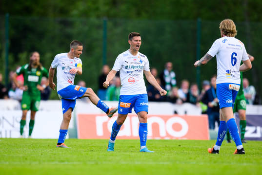 Värnamos Marcus Antonsson jublar