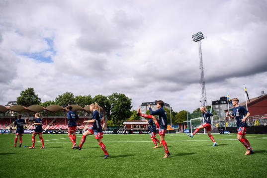 Linköpings spelare värmer upp