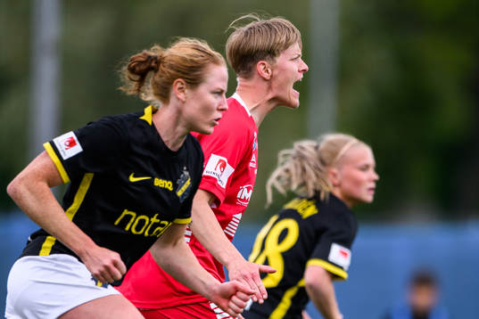 Linköpings Nilla Fischer reagerar