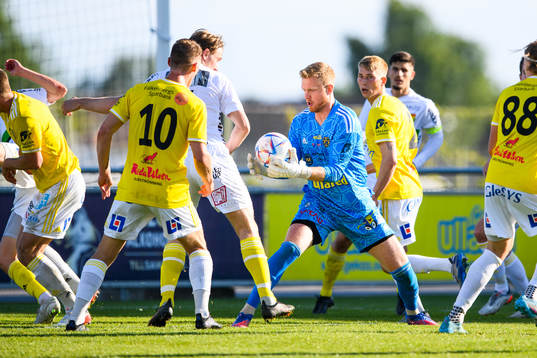 Falkenbergs målvakt Tim Erlandsson