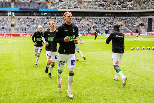 Varbergs Hampus Zachrisson med lagkamrater