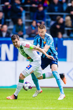Varbergs Jon Birkfeldt och Djurgårdens Piotr Johansson