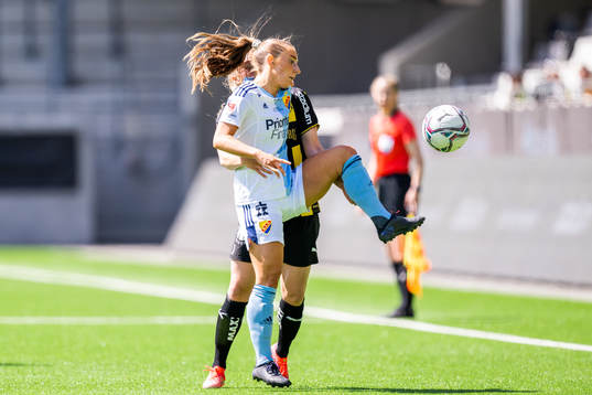 Häckens Agla Maria Albertsdottir och Djurgårdens Tilde