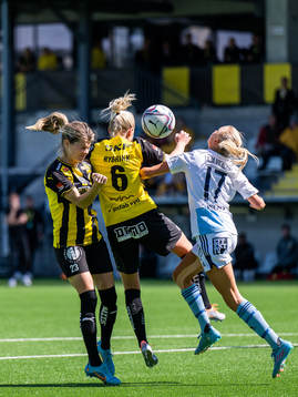 Häckens Andrine Stolsmo Hegerberg och Josefine Rybrink