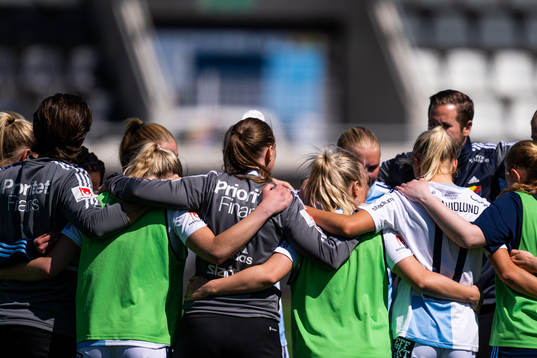 Djurgårdens spelare samlas