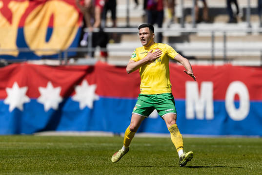 Dalkurds Ezequiel Montagna jublar