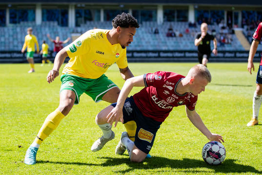 Dalkurds Ffabio Nicolas Dixon och Örgrytes Olle Johansson