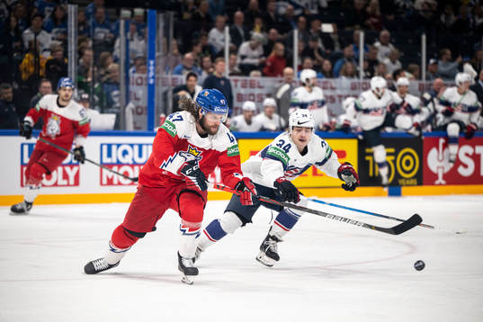 Michal Jordán of Czech Republic and Seth Jones of USA