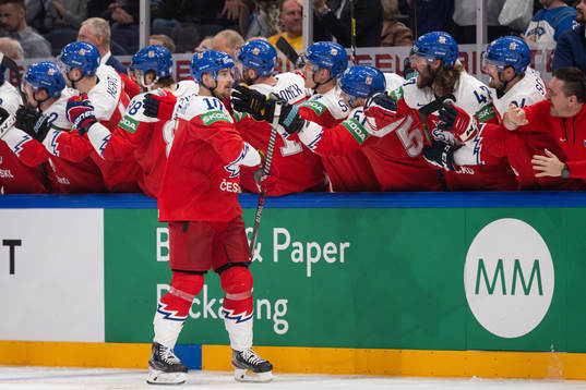 Roman Cervenka of Czech Republic celebrates the 4-3