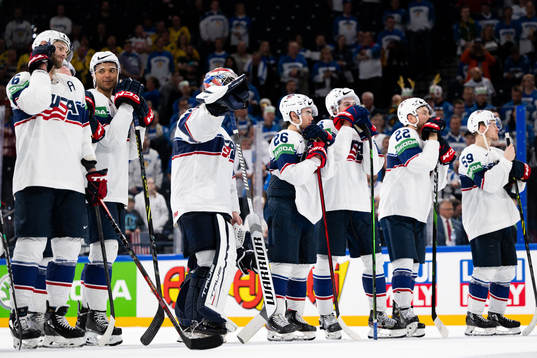 Players of USA look dejected