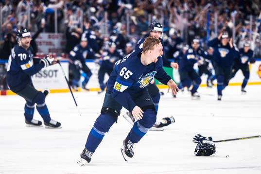 Sakari Manninen of Finland celebrates