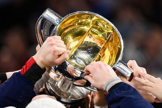 Players of Finland celebrating with the cup