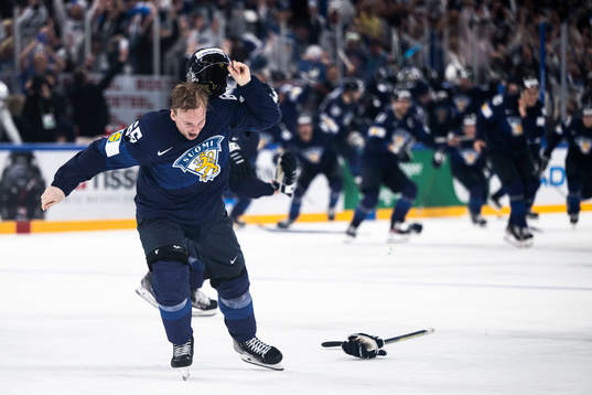 Sakari Manninen of Finland celebrates