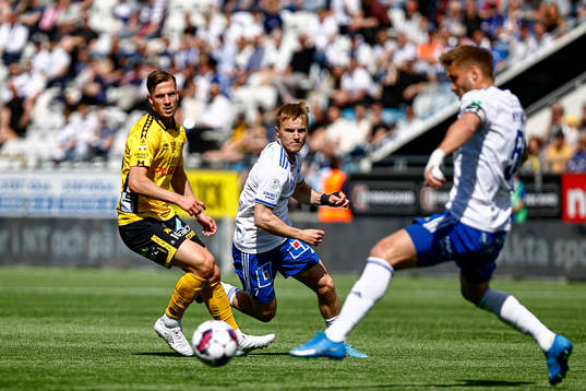 Elfsborgs Simon Olsson och IFK Norrköpings Jacob Ortmark