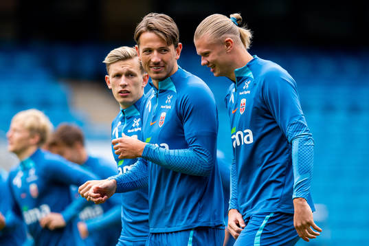 Marcus Holmgren Pedersen, Sander Berge and Erling Braut