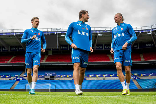 Marcus Holmgren Pedersen, Sander Berge and Erling Braut