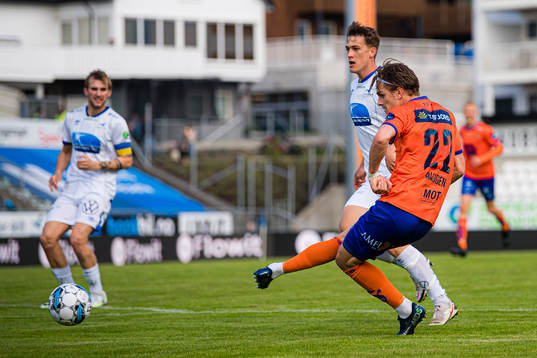 Sigurd Hauso Haugen of Aalesund missing a chance to score