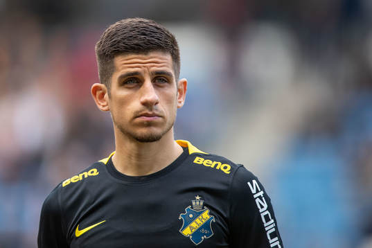 s Nicolas Stefanelli
