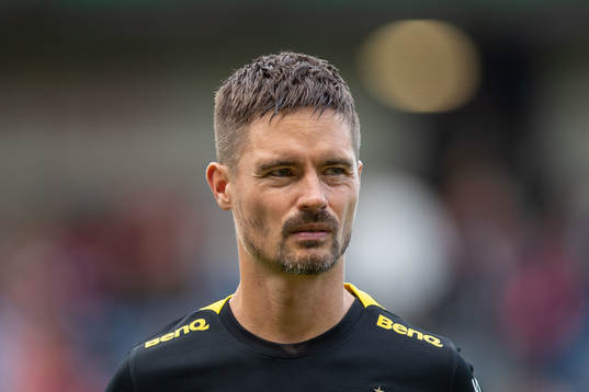 s Mikael Lustig