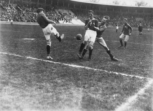 Fotboll, Framför Polens mål vid matchen mot Sverige 29