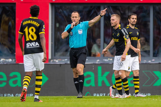 s Sebastian Larsson