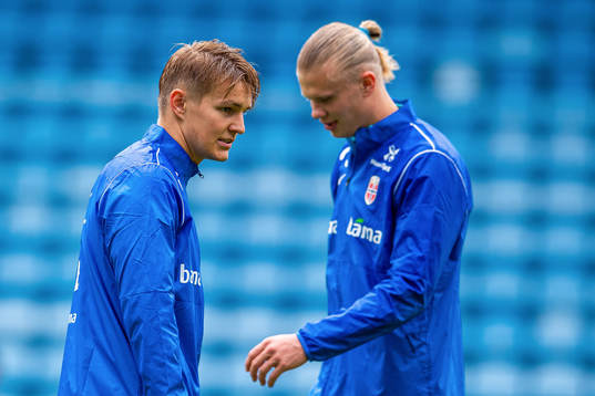 Bläddra bland fler bilder av Football, Nations League, Norway, training