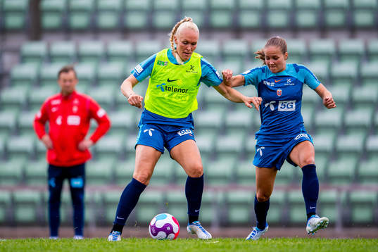 Maria Thorisdottir and Guro Reiten of the Norwegian women's