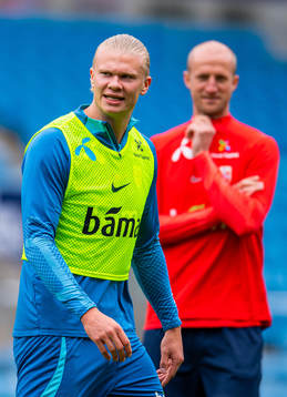 Erling Braut Haaland and Brede Hangeland, player manager of