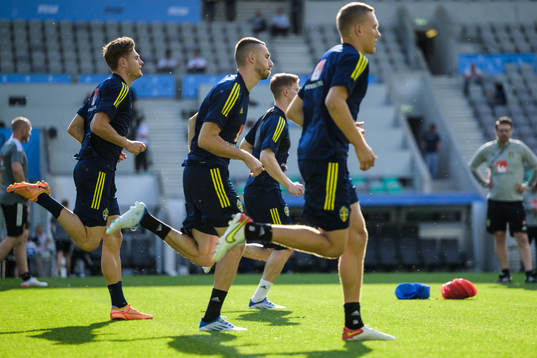 Mattias Svanberg and Branimir Hrgota of the Swedish